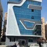 مبنى عصري في موقع متميز